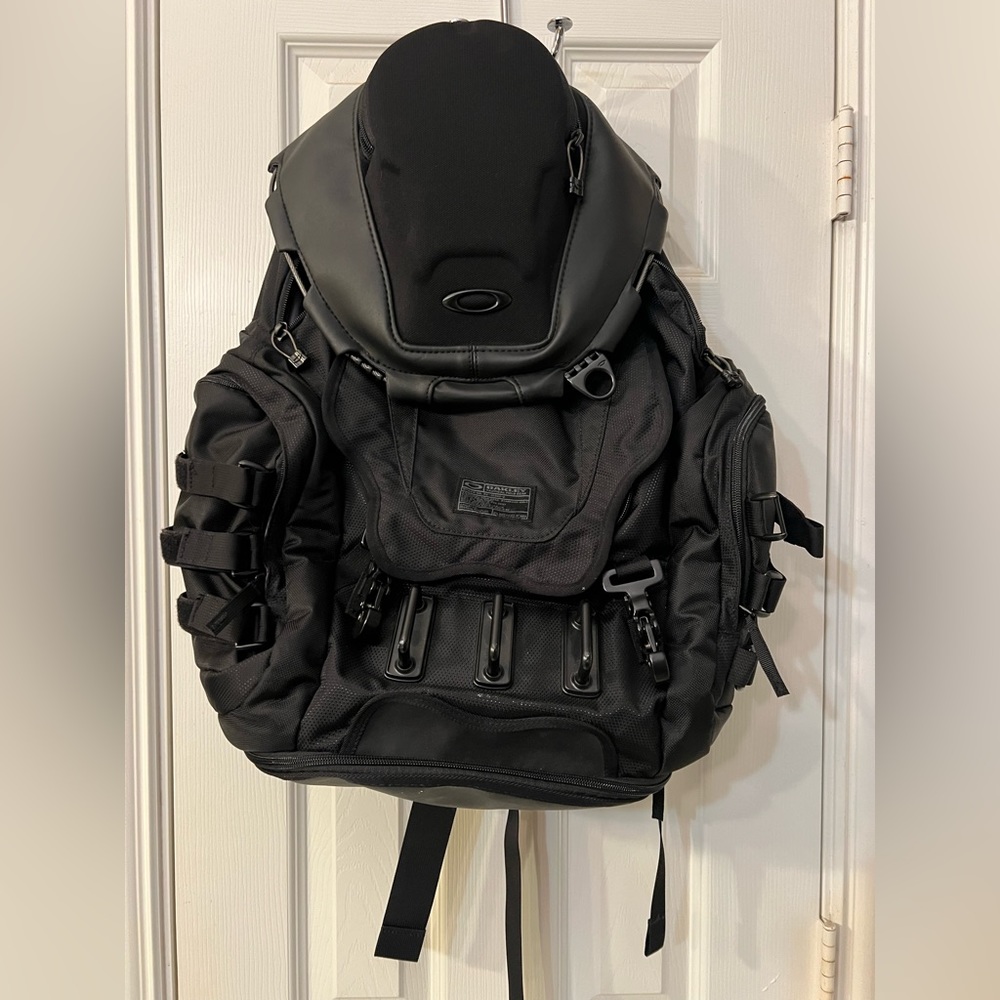 Oakley Kitchen Sink Backpack